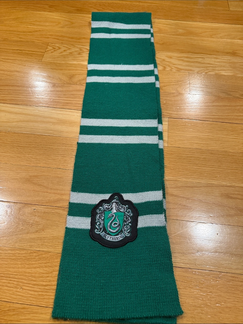 Wizarding world Harry Potter slytherin scarf .